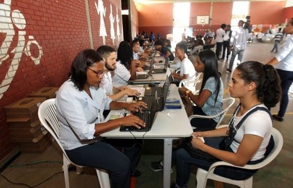 Mutirão do Primeiro Emprego acontece em Alagoinhas e Feira de Santana; Esplanadenses podem participar