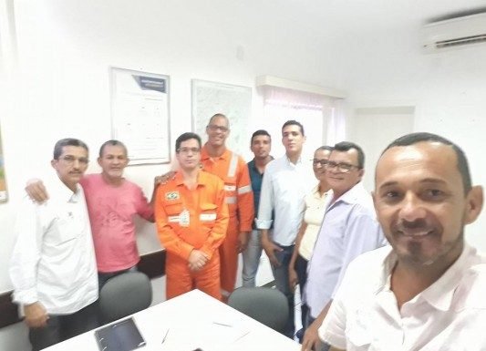 Em busca por empregos Vereadores, Vice-prefeito e líder de Ong tem reunião com Gerentes da Petrobras