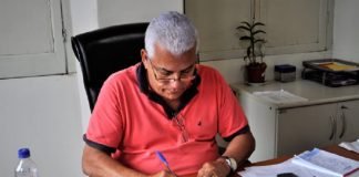 Na foto, o prefeito de Inhambupe Nena