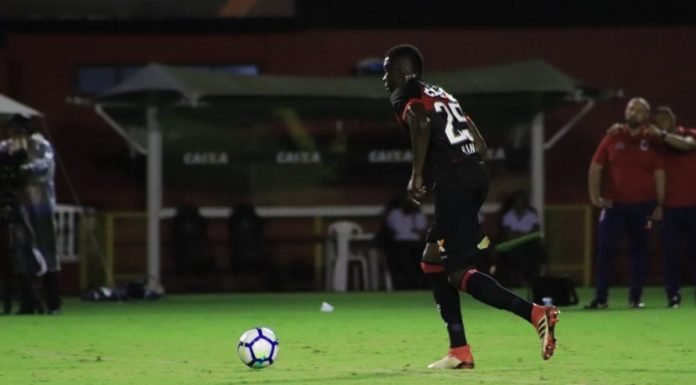 Kanu comemora triunfo do Vitória sobre o Paraná e foca em duelo com Bahia no domingo