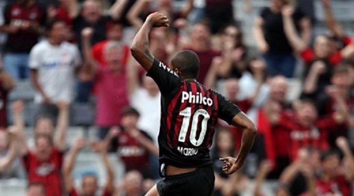 Na Arena da Baixada, Atlético Paranaense goleia o Vitória por 4×0