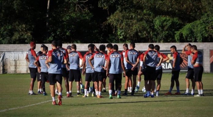 Vitória faz último treino antes da partida contra o Cruzeiro