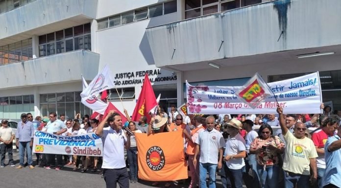 Sindicatos promovem manifestação em Alagoinhas contra a Reforma da Previdência