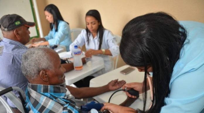 Mutirão de catarata em Alagoinhas: pacientes passaram por avaliação de exames pré-operatórios nesta terça-feira (28)
