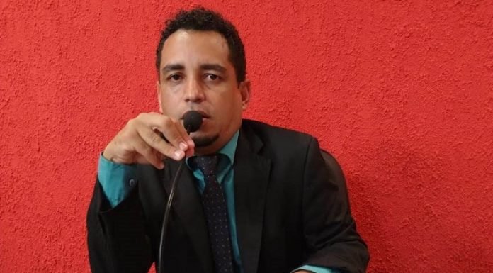 Filho de vice-prefeito rompe com Fidel e anuncia pré-candidatura a prefeitura de Aramari