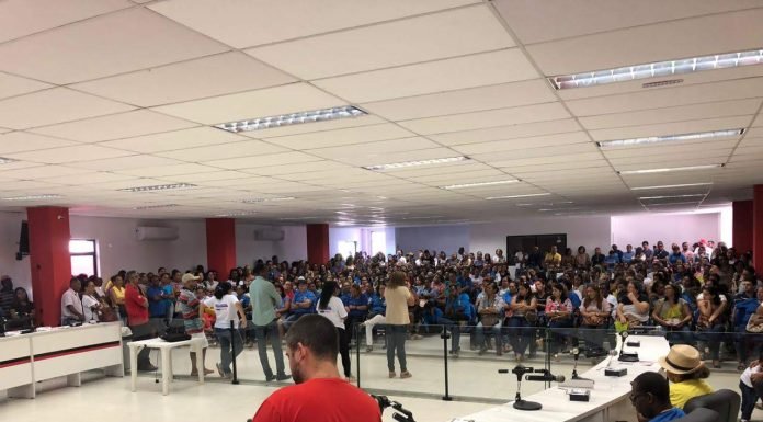 Servidores municipais de Alagoinhas rejeitam proposta do governo e mantém greve
