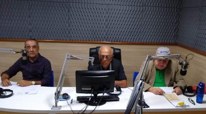 ‘Os cargos no governo indicados por mim estão a disposição do prefeito Joaquim Neto’, diz vereador Roberto Torres ao anunciar saída da base