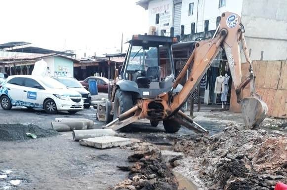 Prefeitura de Alagoinhas executa recuperação de trechos de drenagem na Central de Abastecimento