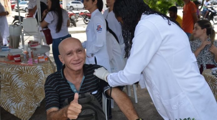 Ação integrada entre Conselho Municipal dos Direitos da Pessoa com Deficiência, instituições, secretarias, vereadores e parceiros levou atendimentos gratuitos ao estacionamento da Prefeitura no último sábado (24)