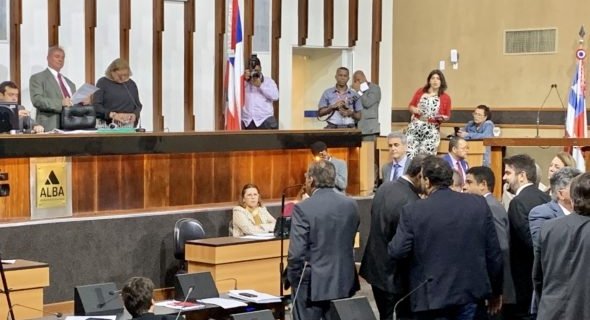 Reeleição para presidência na Assembleia volta a ser tema nos bastidores