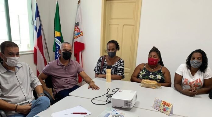 Presidente da Câmara de Alagoinhas se reúne com secretário de educação e representantes comunitários para discutir o retorno às aulas na Escola Municipal Dom Avelar Brandão Vilela