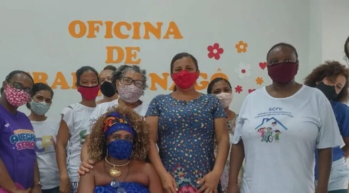 Oficinas de Trança Nagô são oferecidas nos CRAS e CIAS pela Prefeitura de Alagoinhas