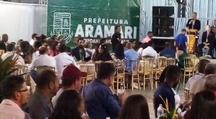 Prefeitura de Aramari entrega terrenos doados às empresas para criação do Polo de Desenvolvimento