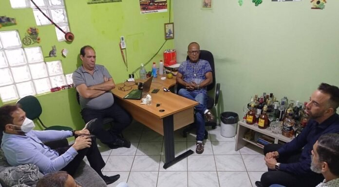 Crise no transporte público municipal de Alagoinhas: Sindicato, vereadores e SMTT se reúnem para discutir soluções