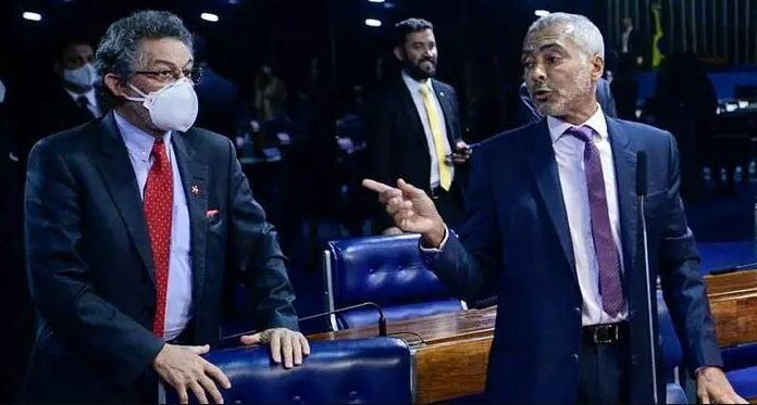 Romário discute com senador do PT: ‘Não bota o dedo na minha cara’