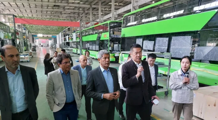 Jerônimo visita fábricas da BYD na China: “batalhar para levar essa indústria para a Bahia”