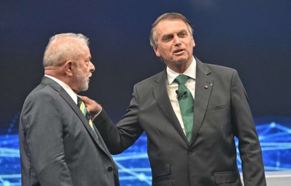 Bolsonaro venceria Lula em 2026, segundo pesquisa