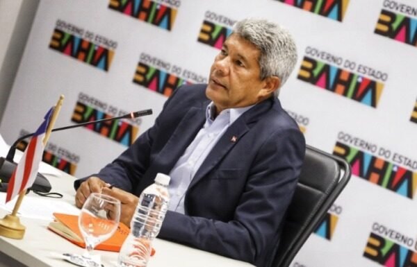 Governador promete cobrar pendências deixadas por ex-prefeitos