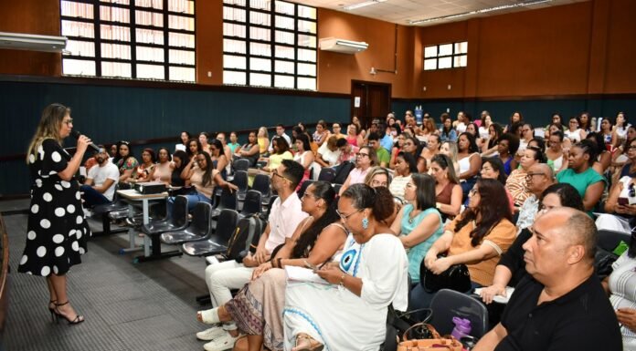 Seduc reúne servidores para discutir planejamento e metas para 2025