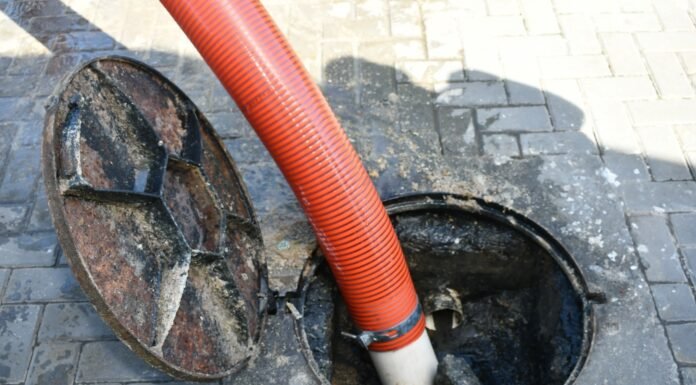 Seman amplia limpeza de galerias pluviais em Alagoinhas