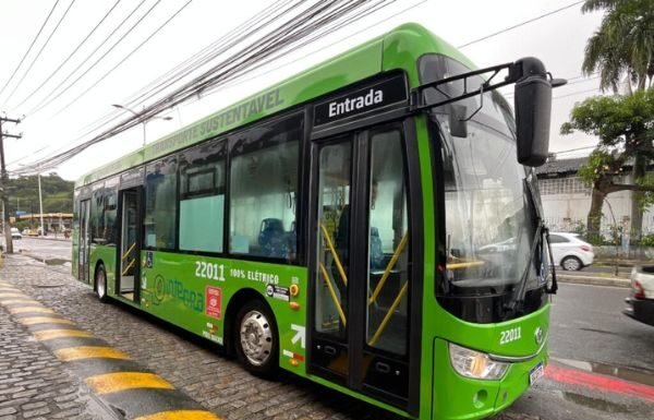 Salvador amplia testes com ônibus elétricos em linhas do sistema convencional e BRT