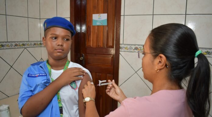 Prefeitura de Alagoinhas realiza ação de vacinação contra a Influenza para pessoas com TEA
