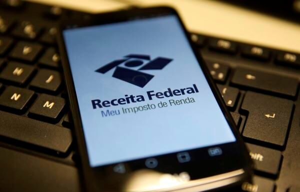 Governo propõe alíquota única de 17,5% no IR sobre aplicações financeiras