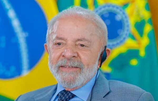Lula sanciona lei que amplia cotas raciais em concursos públicos federais