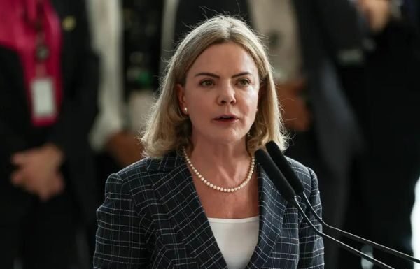 Gleisi reconhece possível ruptura na base de apoio a Lula em 2026