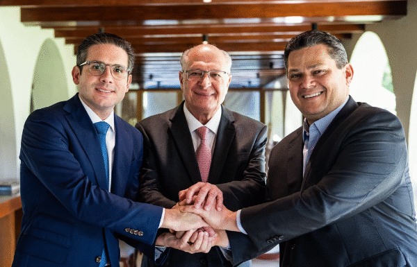 Alckmin, Alcolumbre e Hugo Motta prometem união por soberania nacional após tarifaço dos EUA