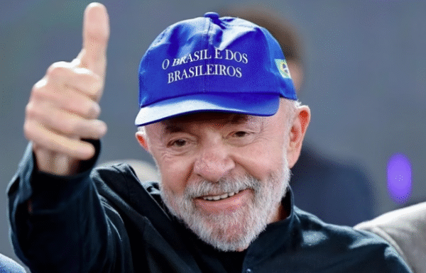 Governo Lula aposta em ‘memes’ para aumentar popularidade diante tarifaço de Trump