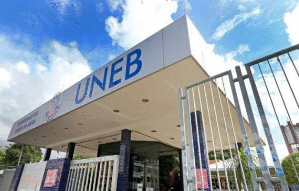 Estudantes já podem sacar até R$ 800 do Programa Mais Futuro na Bahia