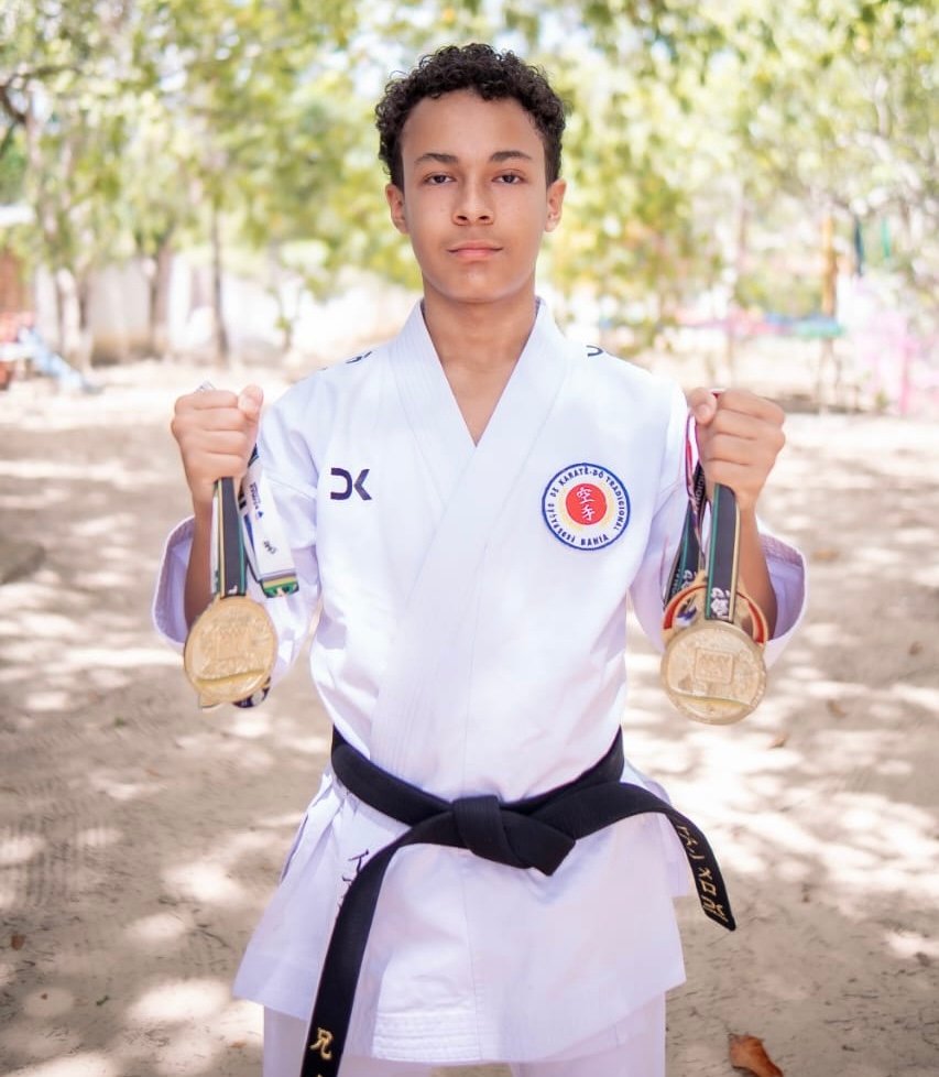 6dff4600-69a4-42af-b3d4-2ab37e515028