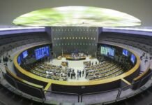 Câmara aprova licença-menstrual de até 2 dias por mês às trabalhadoras