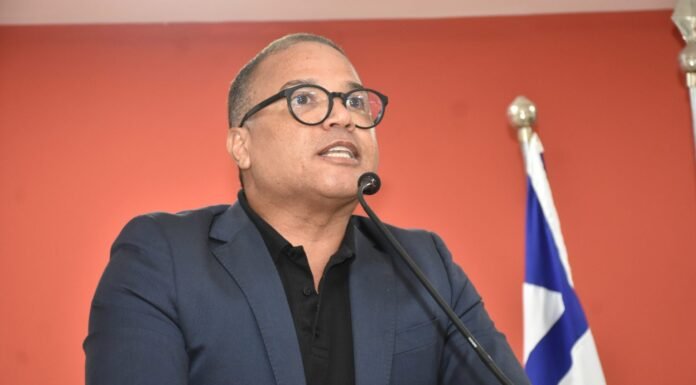 Vereador Luciano Almeida destaca votação do projeto que regulamenta profissão dos garis pela Comissão de Constituição e Justiça da Câmara dos Deputados