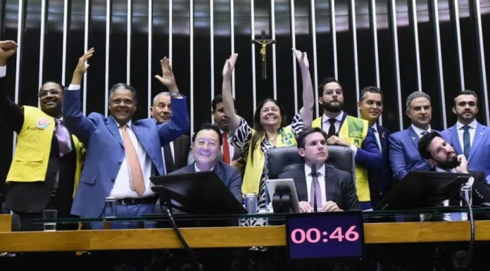 Votação do PL da dosimetria será mais uma vez adiada