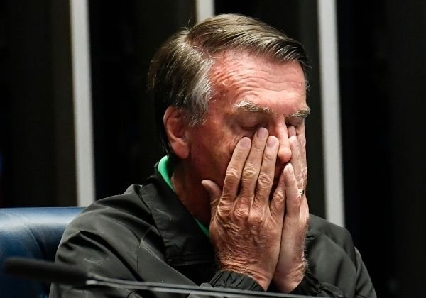 Jair-Bolsonaro-7 (2)