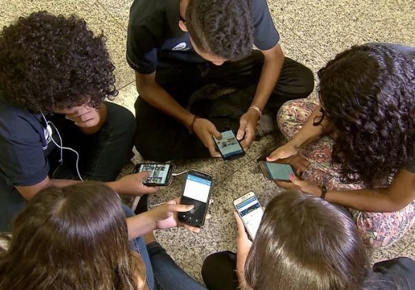 celular-escolas