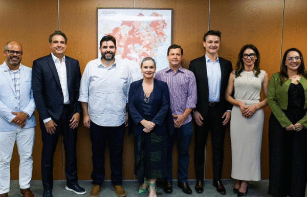 ALBA e governo se reúnem com empresa que promete investir R$ 900 mi em data centers na Bahia