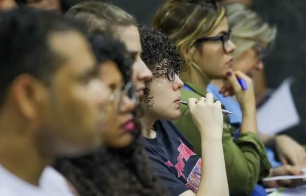 Enem 2025: Aulão promove revisão final antes da prova nesta quinta, em Salvador