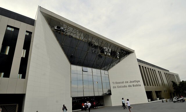 Deputada baiana teve condenação prescrita pela Justiça; saiba detalhes