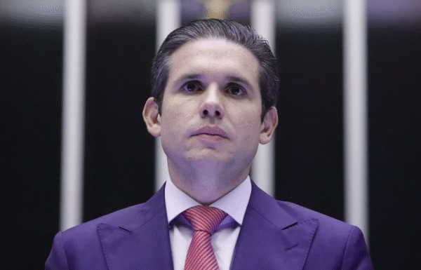 ‘PDL da pedofilia não’: Motta é alvo de mobilização, que toma conta das redes