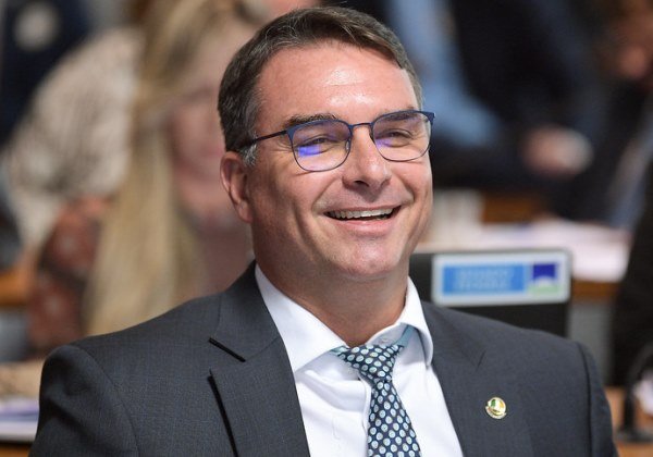 flavio-bolsonaro-4 (1)
