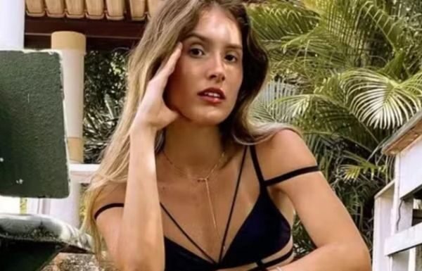 Influenciadora ‘ervoafetiva’ é solta após 15 dias presa por apologia às drogas