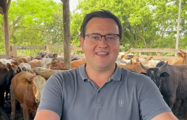 Prefeito do PL critica vaga no Senado em SC para Carlos Bolsonaro: ‘Não somos gado’