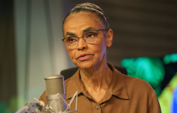 Marina Silva é hospitalizada em Brasília após dor súbita na lombar