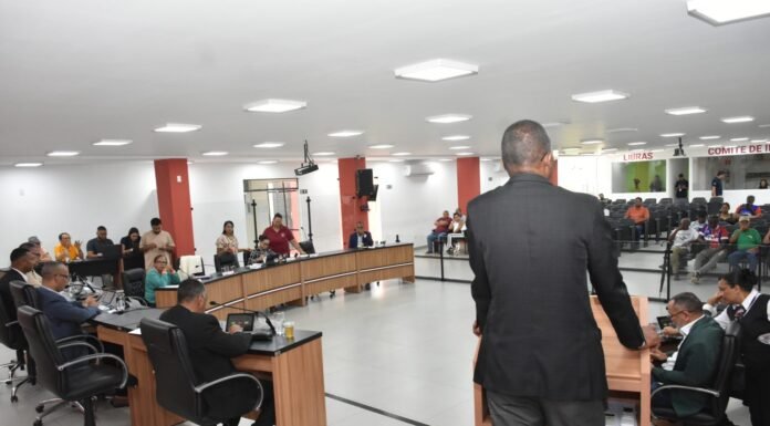 Vereadores cobram governo do estado por salários atrasados no Hospital Dantas Bião, discutem políticas raciais e criticam demissão de liderança cultural