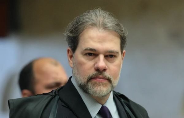 Toffoli deixa relatoria de caso do Banco Master; STF determina redistribuição