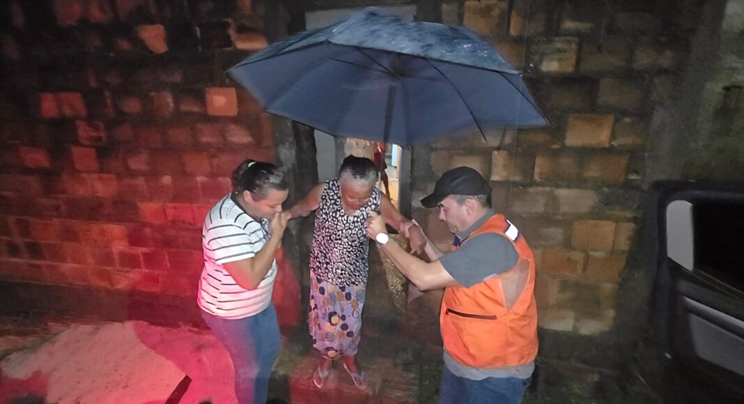 Alagoinhas registra o equivalente a 15 dias de chuva em apenas duas horas