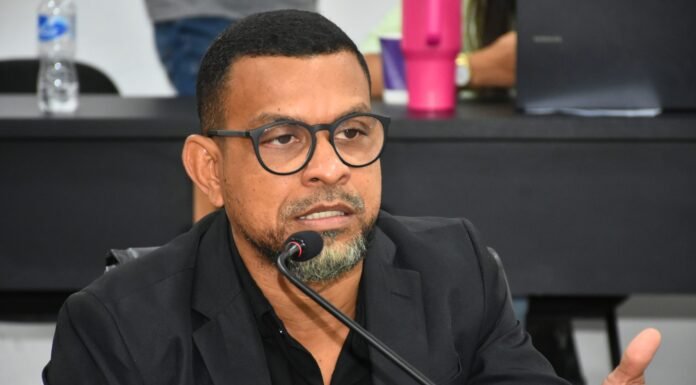 Vereador Anderson Xará pede força-tarefa contra dengue no loteamento Santa Terezinha